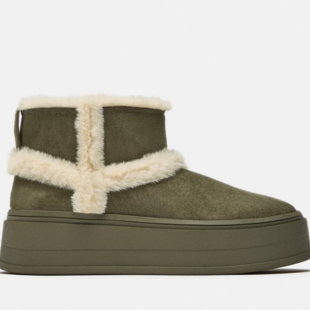 Zara FAUX FUR TRIM PLATFORM ANKLE BOOTS
KHAKI GREEN